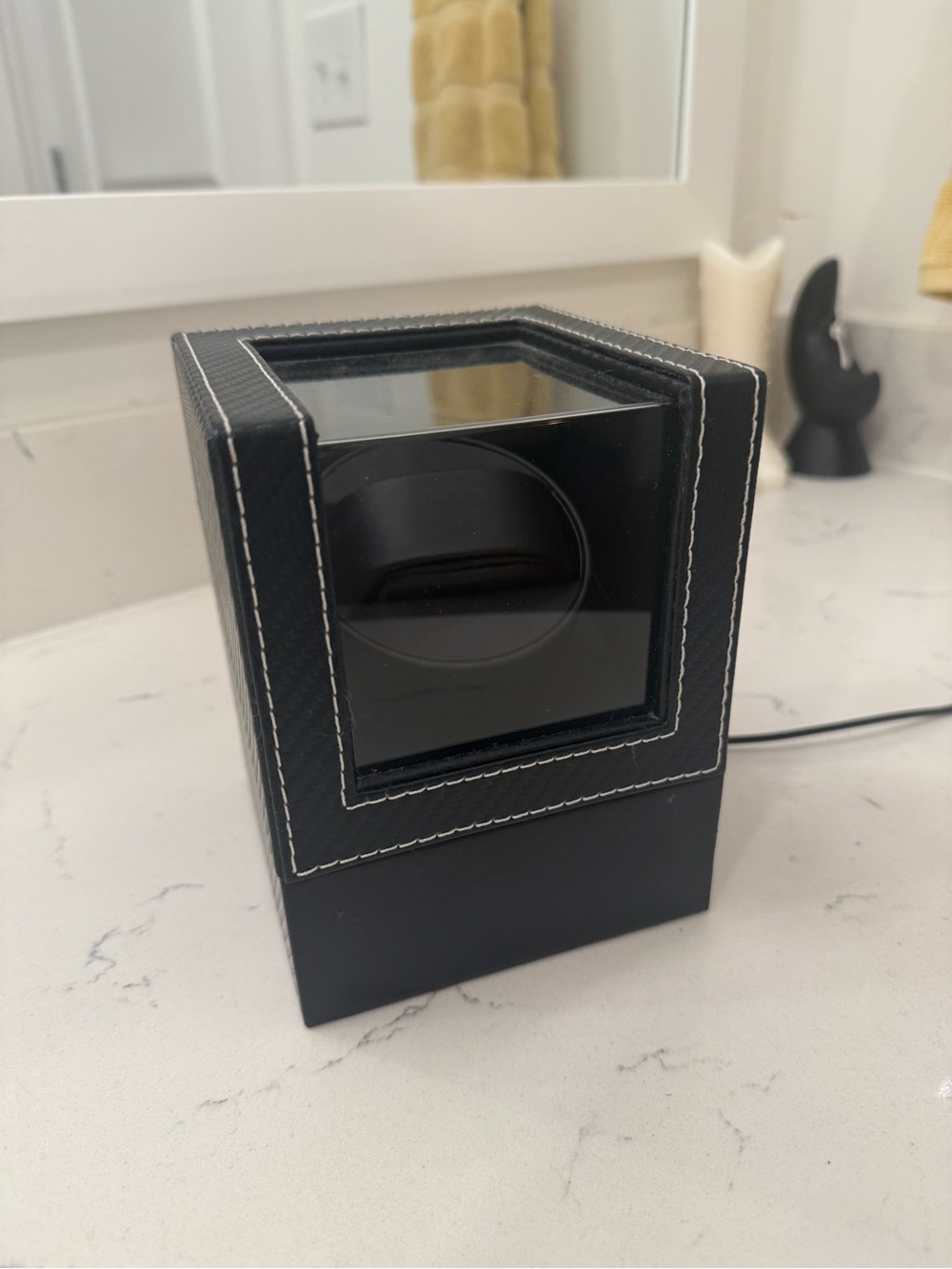 Black Watch Winder for Single Automatic Watch - Sleek Display